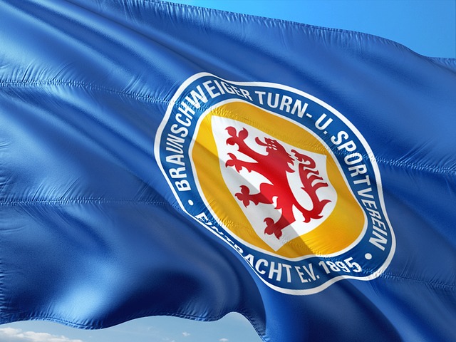 卡拉格：斯洛特需要引进5-6名球员，目前这不是.